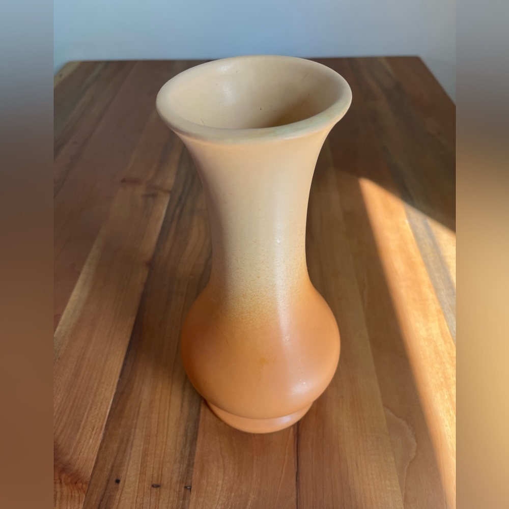 Vintage 70s Royal Haeger 11” Vase Apricot Parfait Matte Glaze Orange Ombre 4232 - Picture 3 of 7